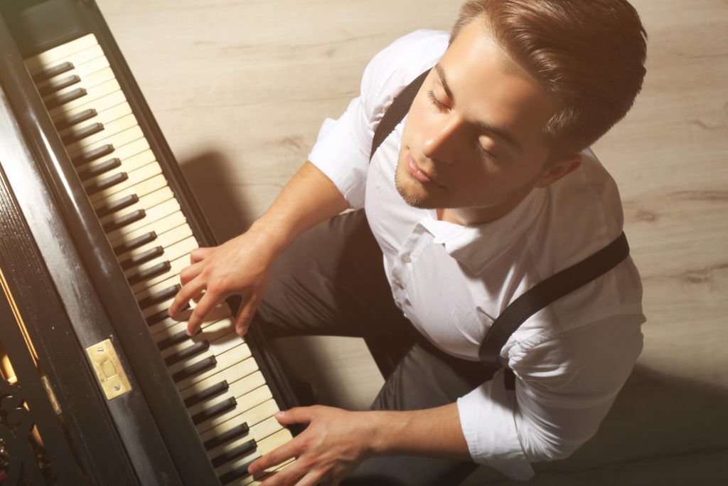 benefits of learning the piano