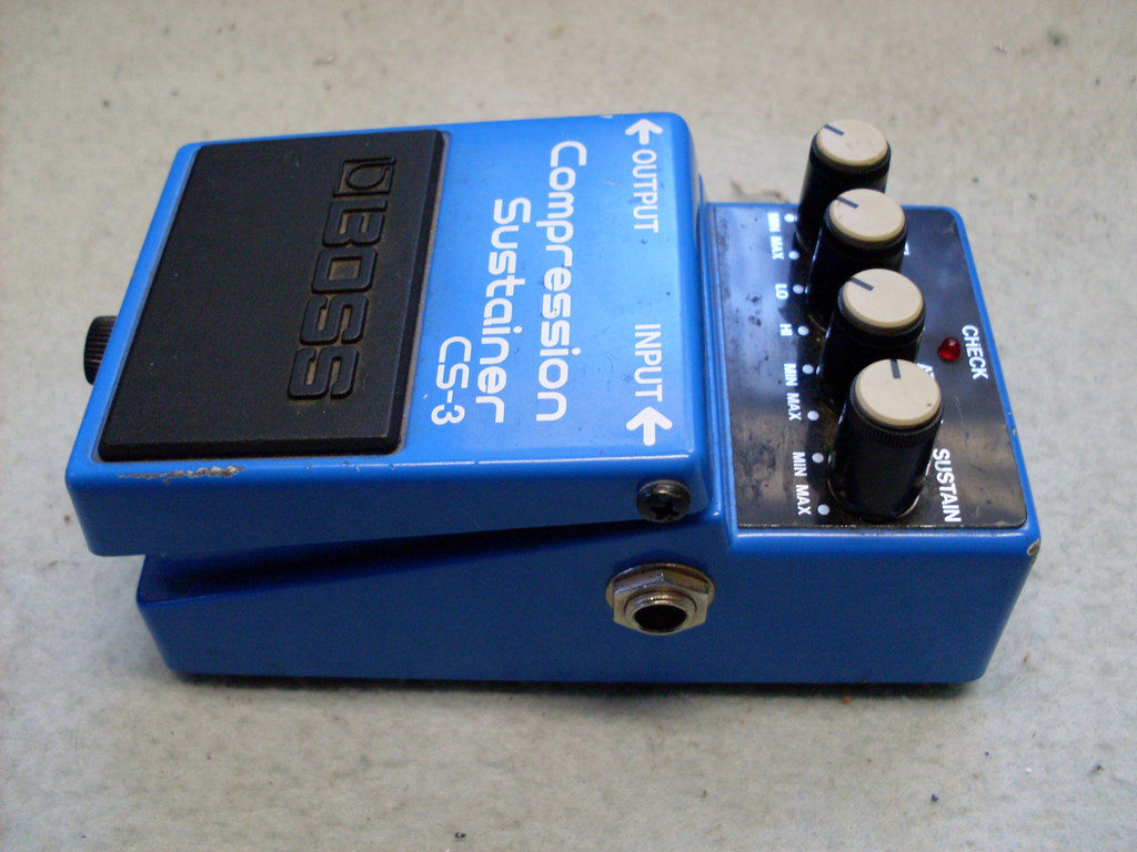 guitar compressor effects pedal - blog image