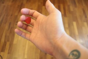 Should I play guitar with a pick or fingers? - Liberty Park Music