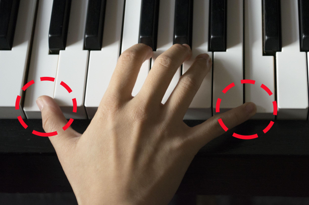 comfortable new hand piano position